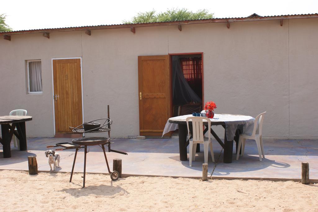 Xain Quaz Camp Hotel Gobabis Eksteriør billede