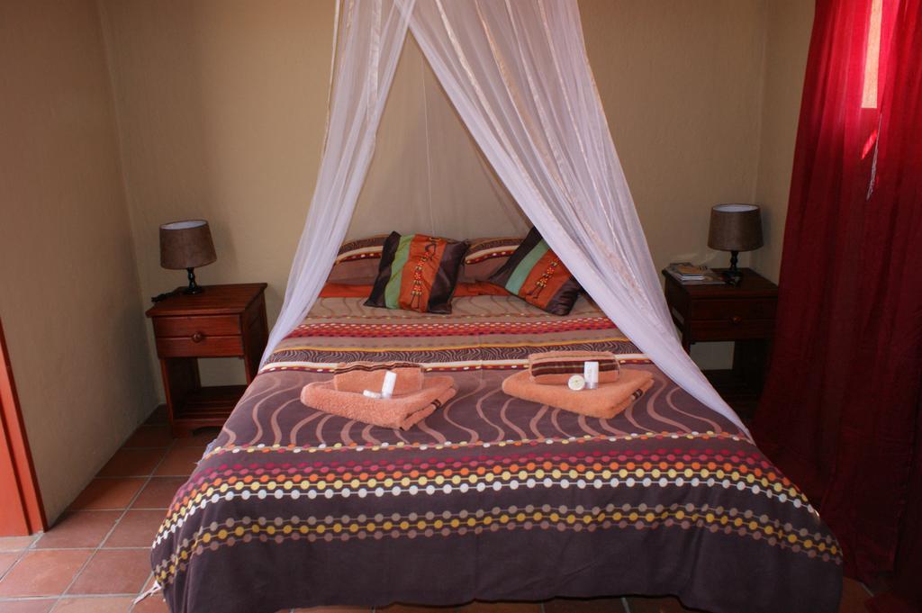 Xain Quaz Camp Hotel Gobabis Eksteriør billede